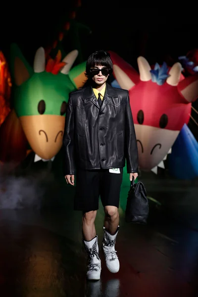 Look 13